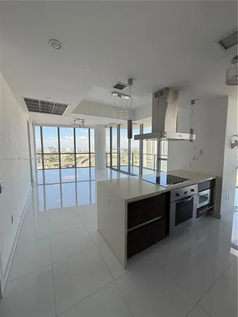 $7,100 | 1100 Biscayne Boulevard, Unit 2605, Miami, FL 33132