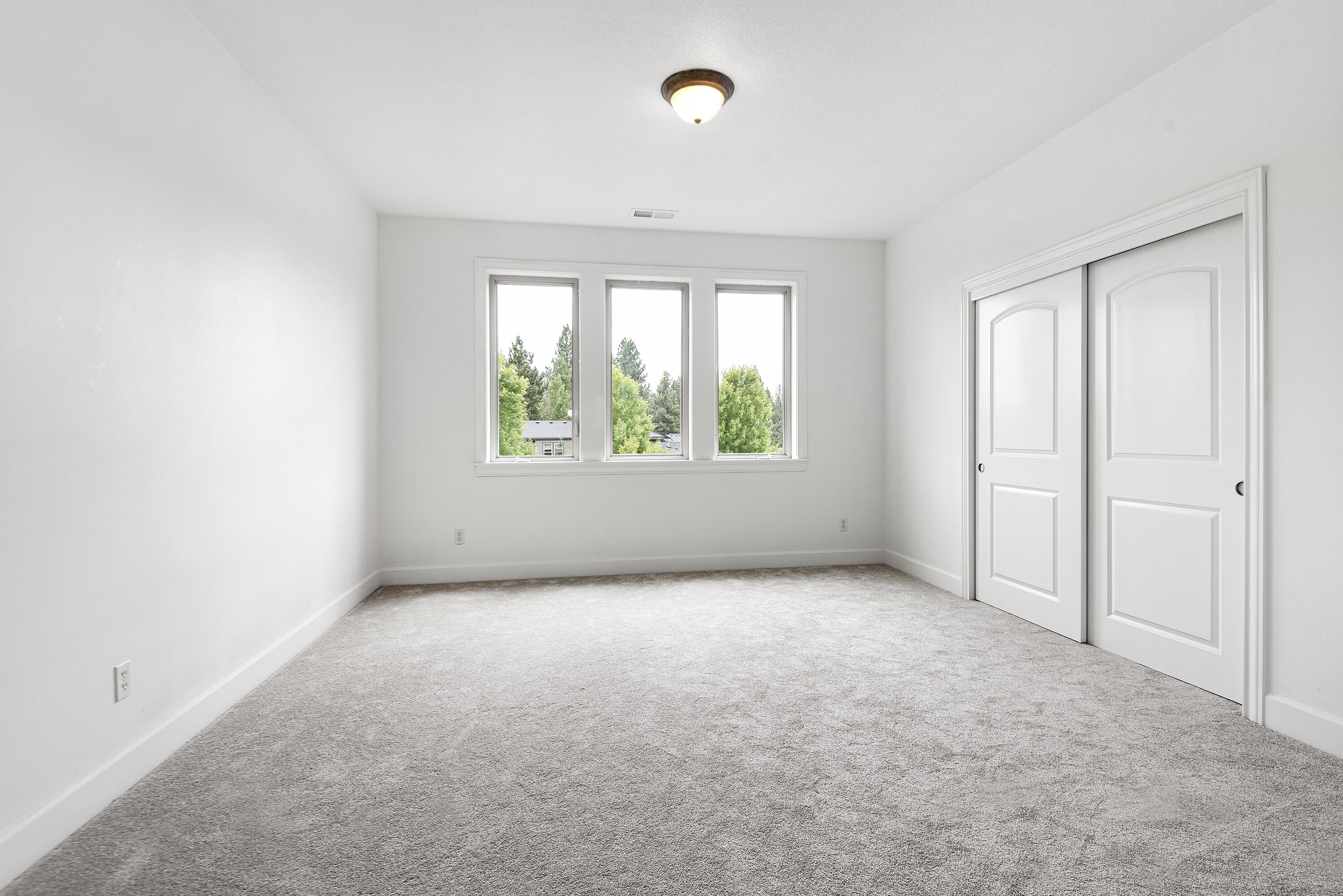 61167 Princeton Loop Bend, OR 97702 - Photo 19 of 33 Guest Bedroom Two