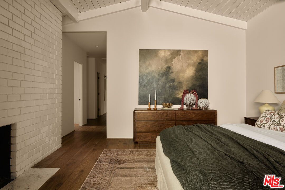1229 Chantilly Road Los Angeles, CA 90077 - Photo 12 of 35 Gallery Image 12