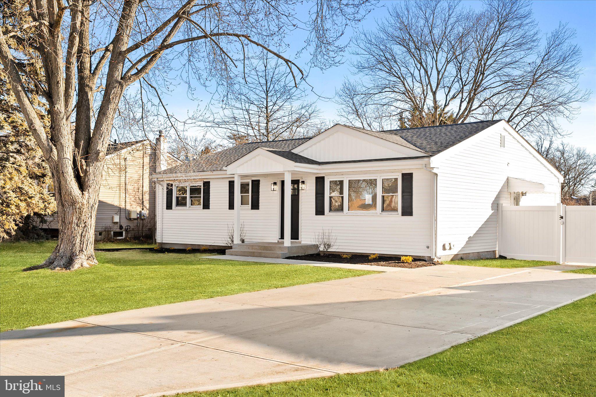 44 Hempstead Road Hamilton, NJ 08610 - Photo 1 of 50