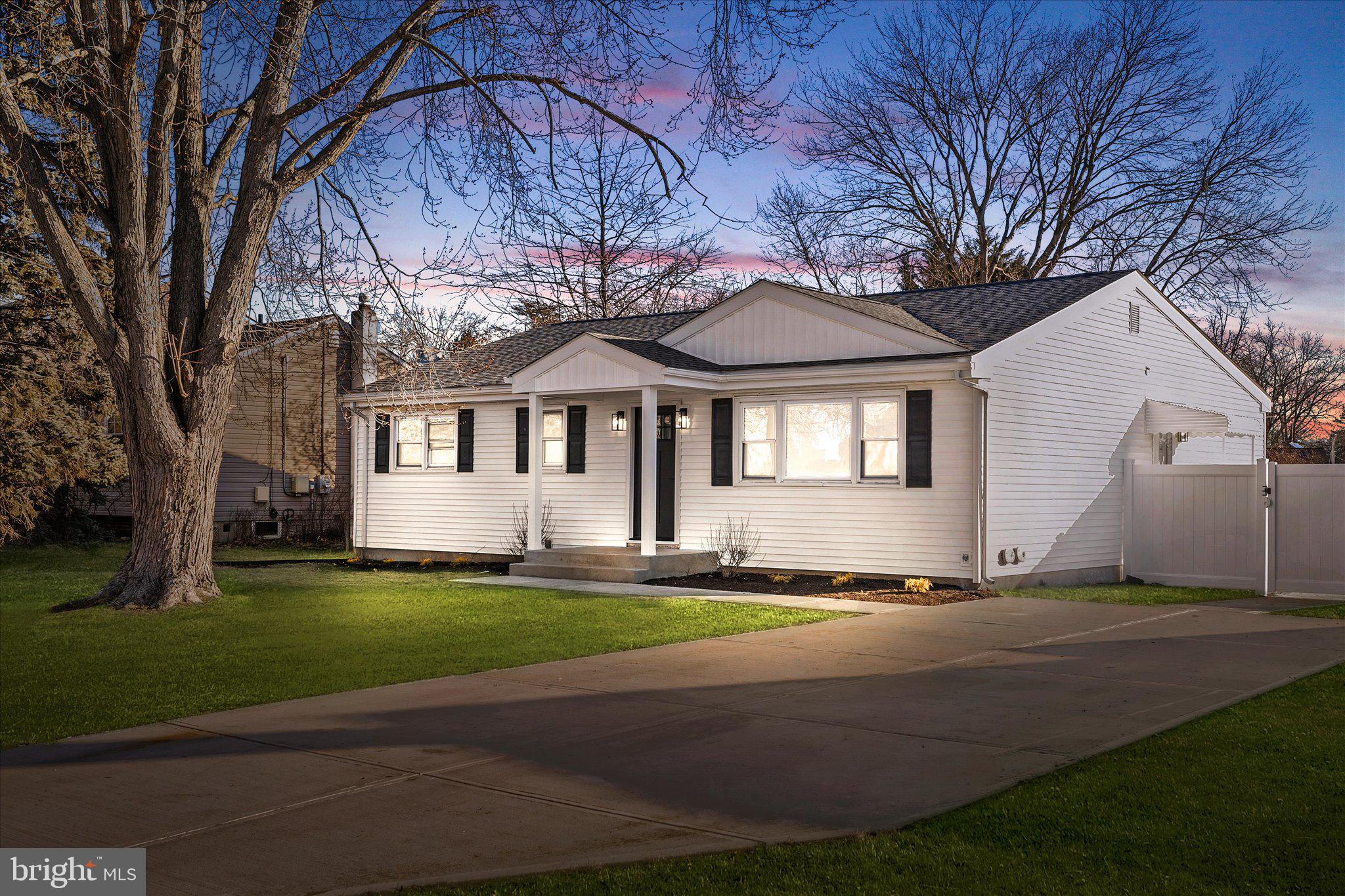 44 Hempstead Road Hamilton, NJ 08610 - Photo 2 of 50