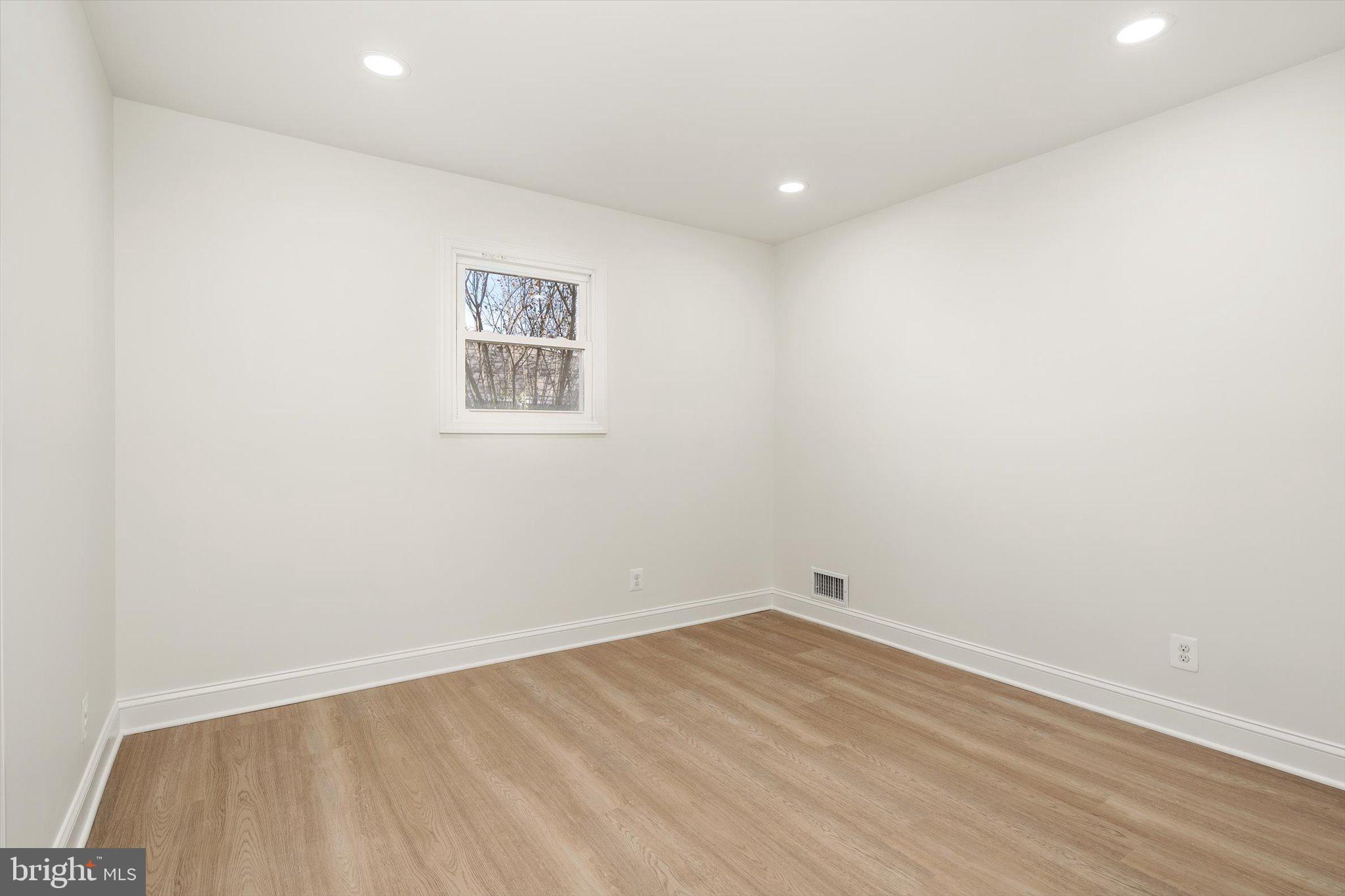 44 Hempstead Road Hamilton, NJ 08610 - Photo 10 of 50