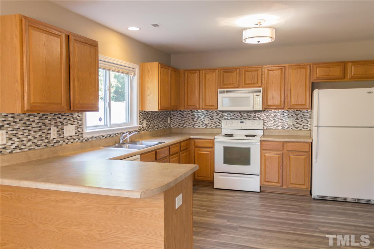 3726 Marshlane Way Raleigh, NC 27610 - Photo 7 of 19