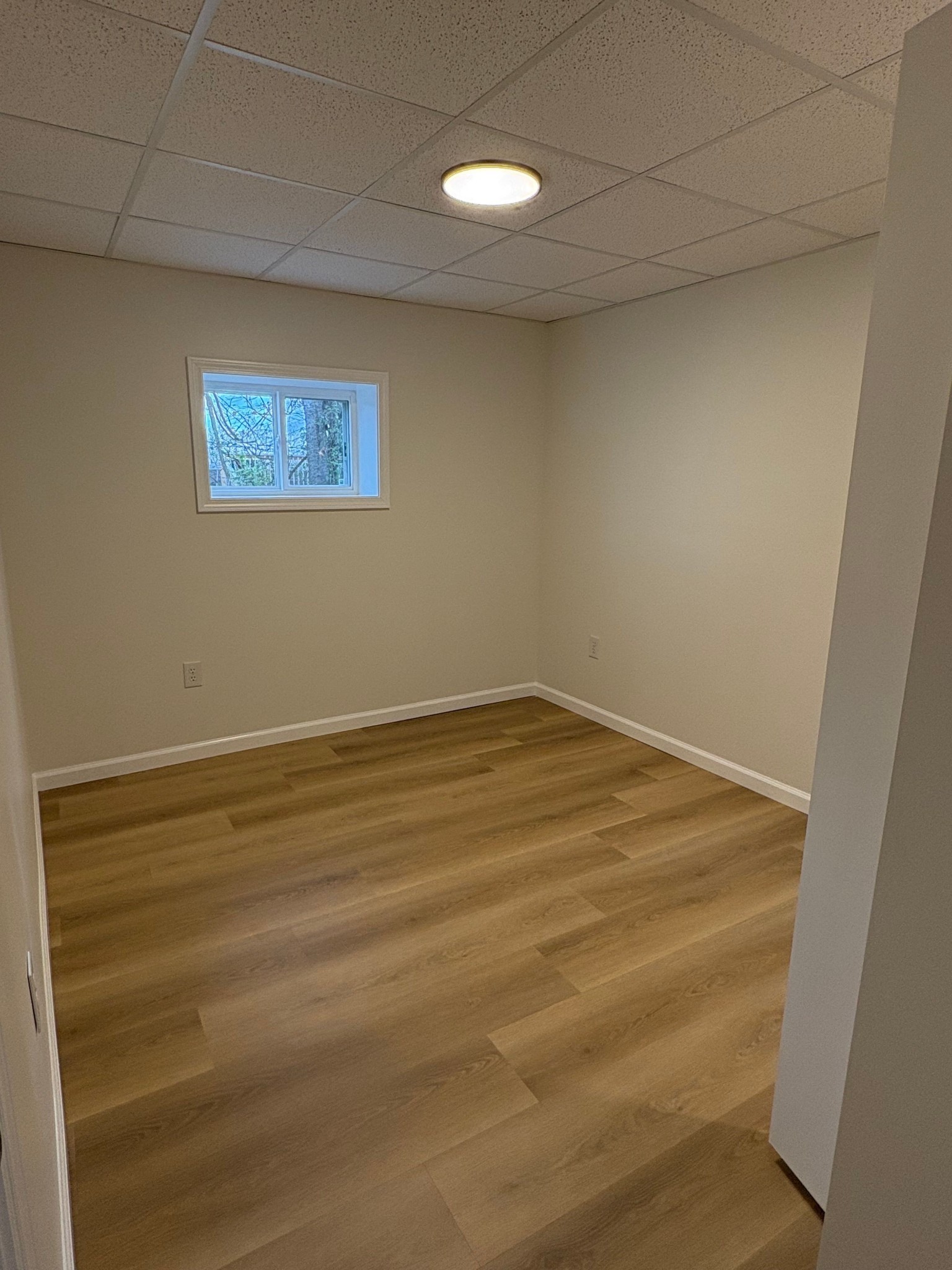 606 Dover Road, Unit 1 Clarksville, TN 37042 - Photo 10 of 12 a view of an empty room