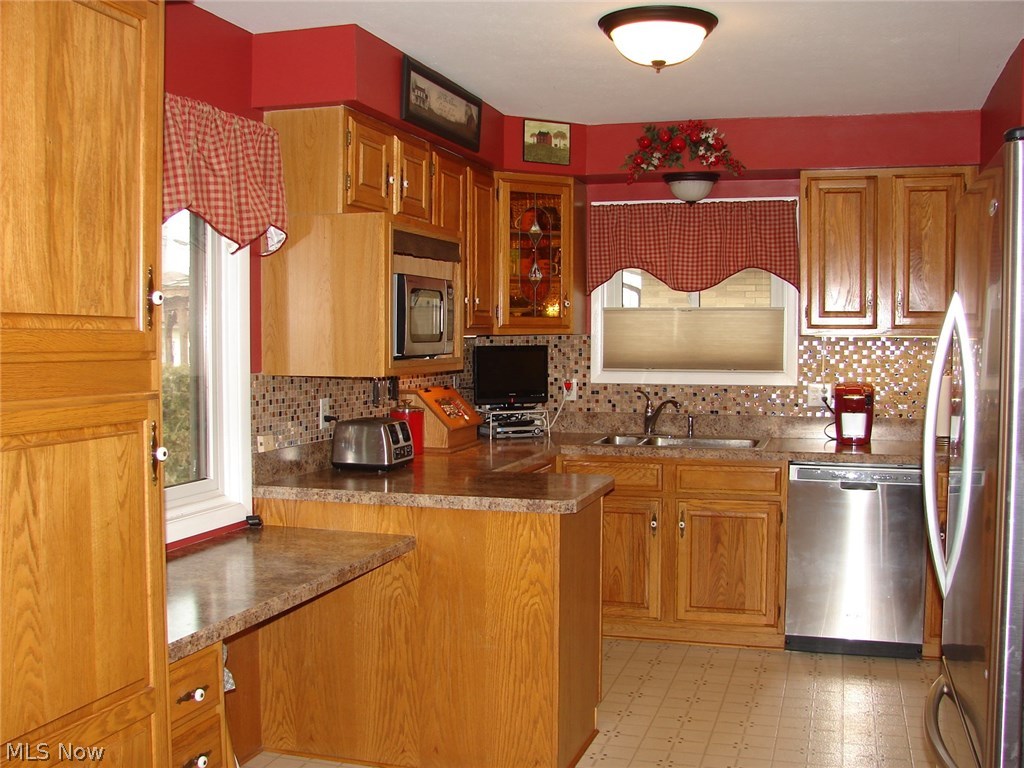 4778 Roadoan Road Cleveland, OH 44144 - Photo 5 of 33 Gallery Image 5