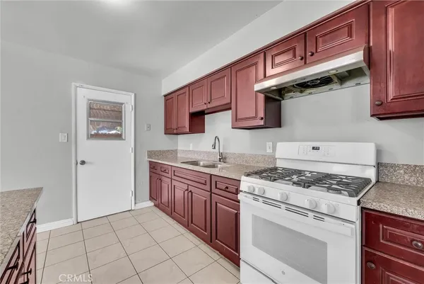 $3,000 | 9323 Sage Avenue, Riverside, CA 92503