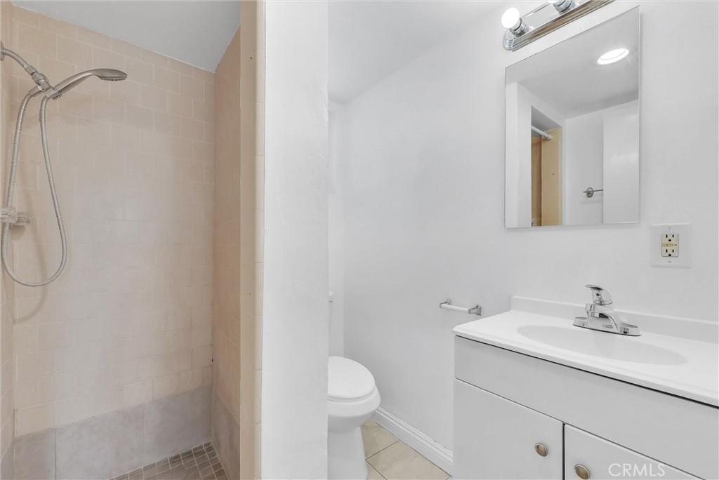 9323 Sage Avenue Riverside, CA 92503 - Photo 10 of 15