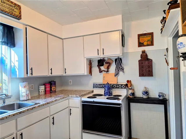 $359,000 | 132 Prospect Hill Avenue, West Warwick, RI 02893