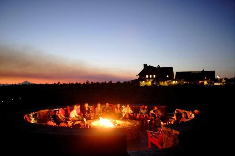 16788 South W Brasada Ranch Road Powell Butte, OR 97753 - Photo 7 of 8 9 Dining-Range-Restaurant-and-Bare-Fire-