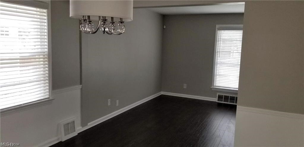 4303 Elmwood Road Cleveland, OH 44121 - Photo 18 of 35
