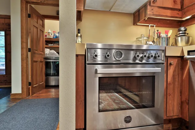 $657,500 | 493 Kestrell Drive, Plymouth, VT 05056