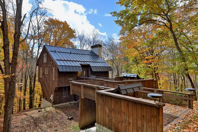 $657,500 | 493 Kestrell Drive, Plymouth, VT 05056