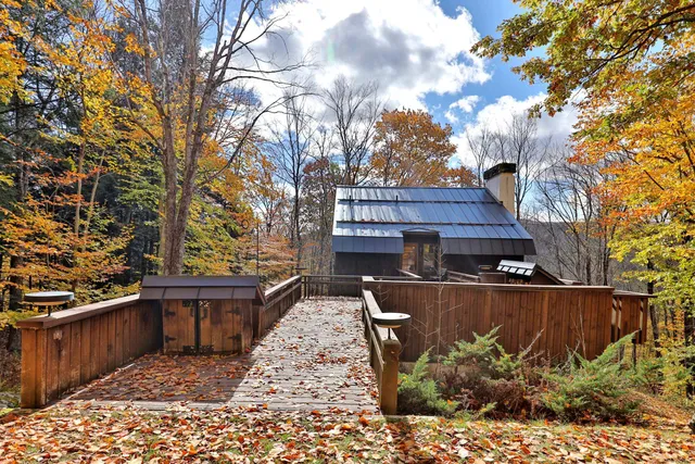 $657,500 | 493 Kestrell Drive, Plymouth, VT 05056