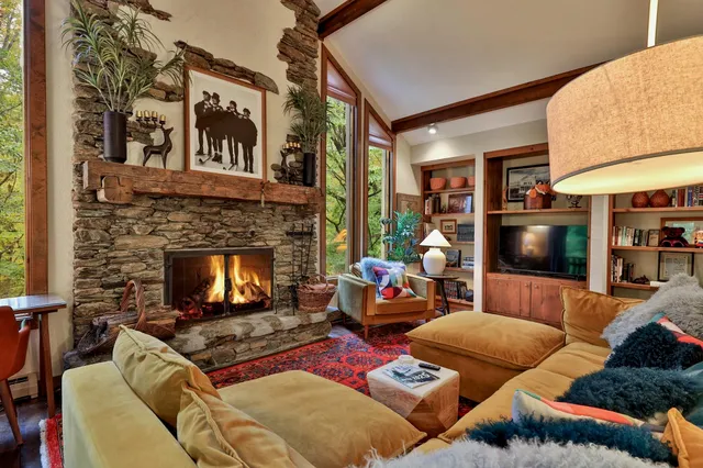 $657,500 | 493 Kestrell Drive, Plymouth, VT 05056