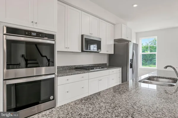 $3,500 | 1648 Sandpiper Bay Loop, Dumfries, VA 22026