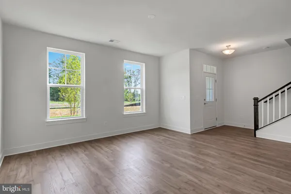 $3,500 | 1648 Sandpiper Bay Loop, Dumfries, VA 22026