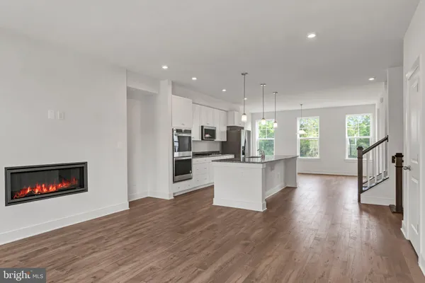 $3,500 | 1648 Sandpiper Bay Loop, Dumfries, VA 22026