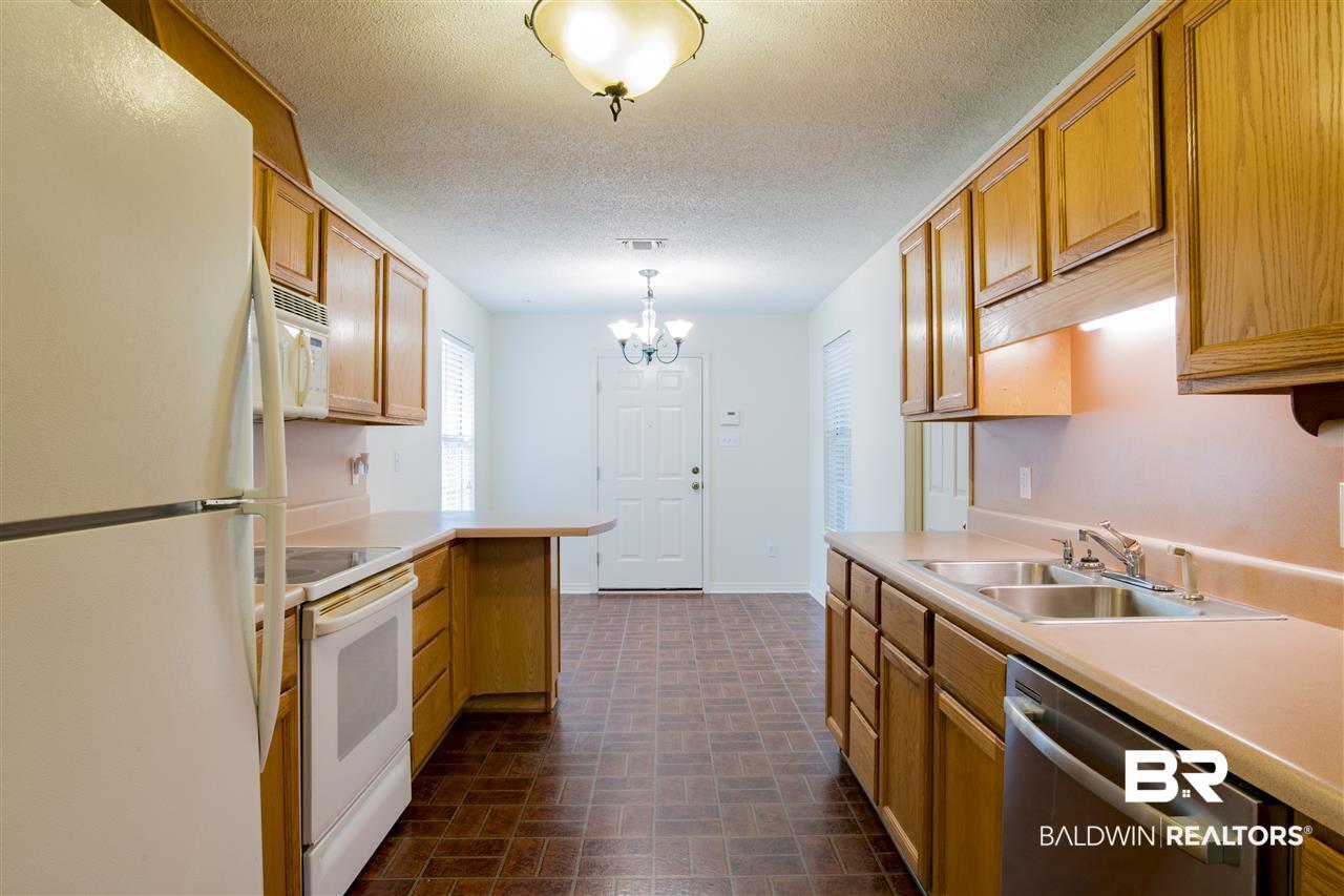 300 West Azalea Avenue Foley, AL 36535 - Photo 4 of 16