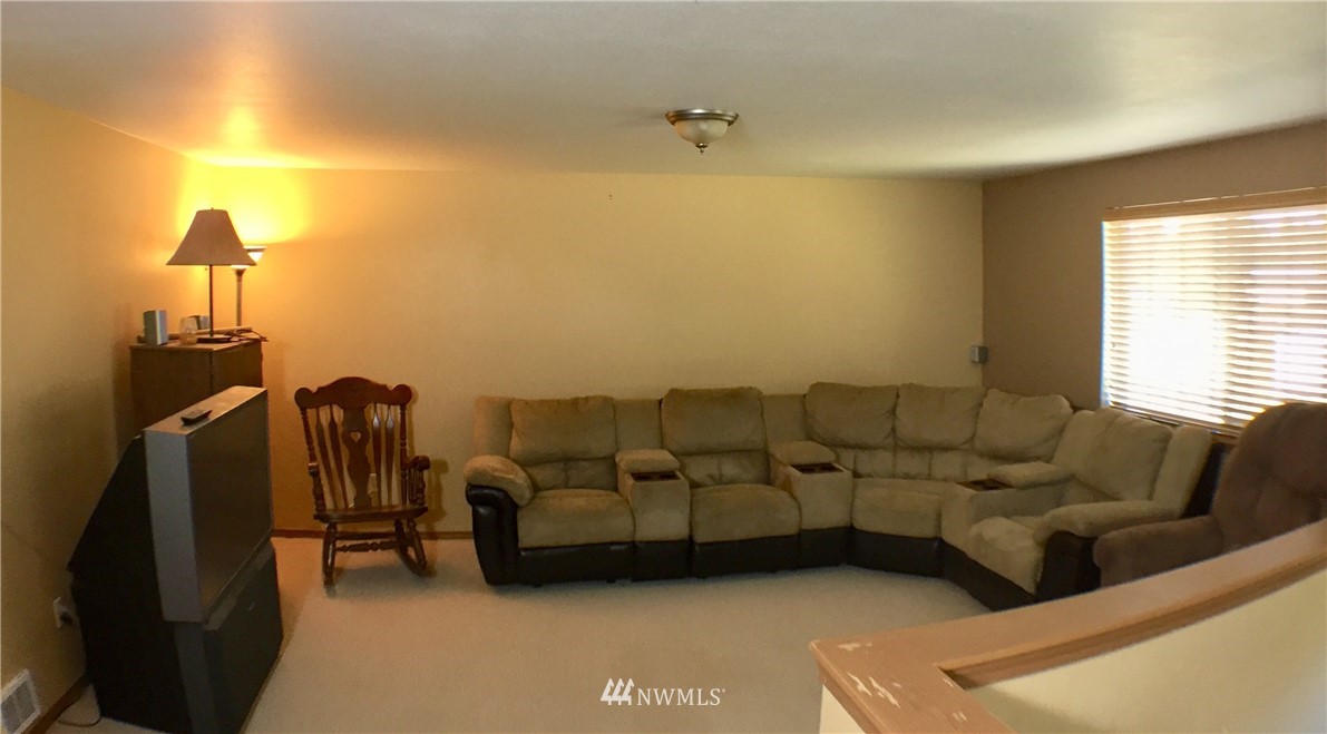 18439 Elderberry Street Southwest Rochester, WA 98579 - Photo 14 of 24