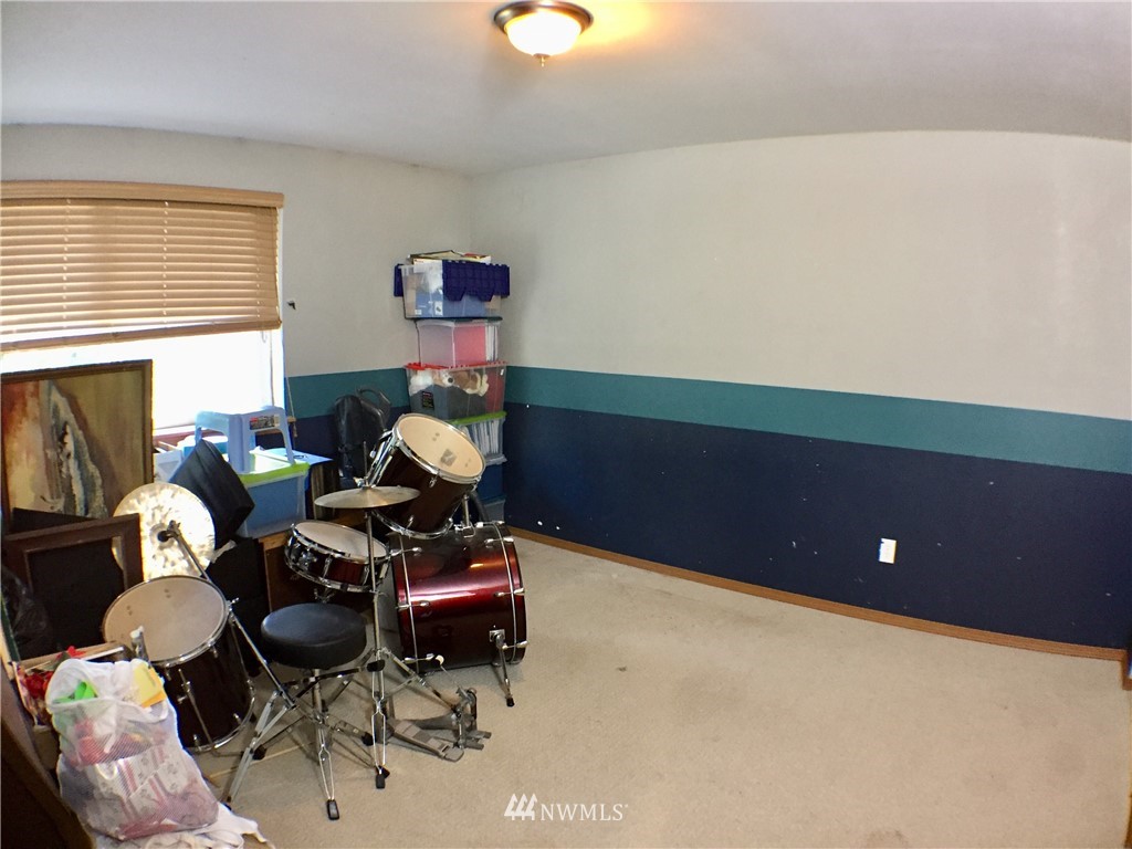 18439 Elderberry Street Southwest Rochester, WA 98579 - Photo 16 of 24