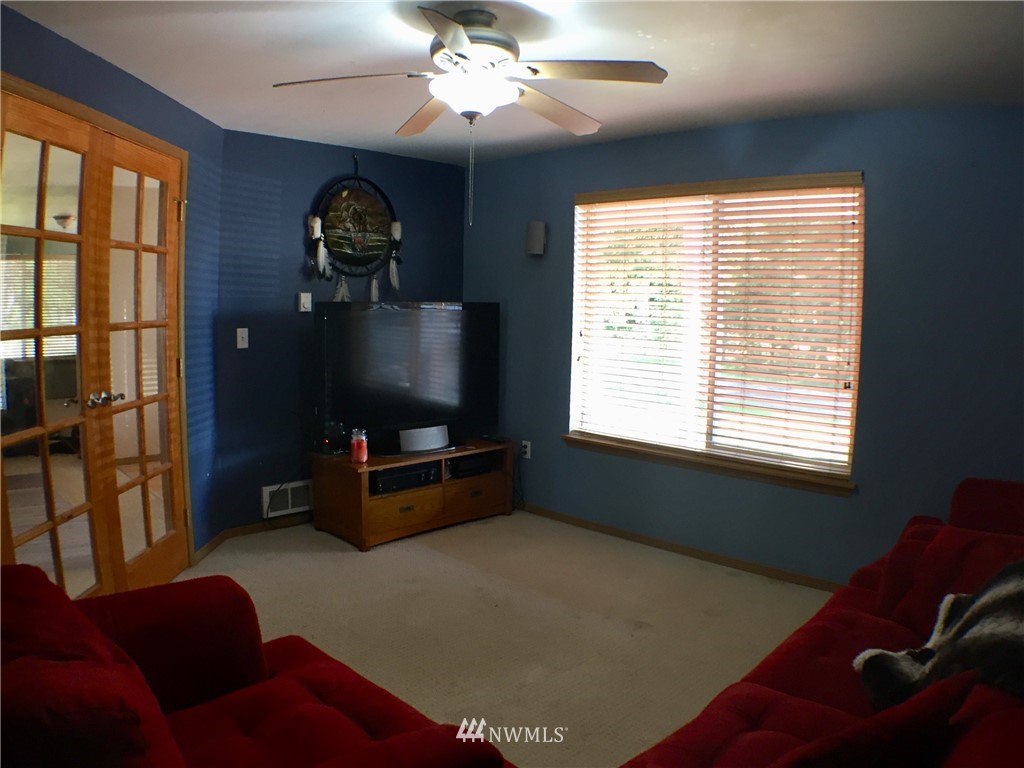 18439 Elderberry Street Southwest Rochester, WA 98579 - Photo 5 of 24