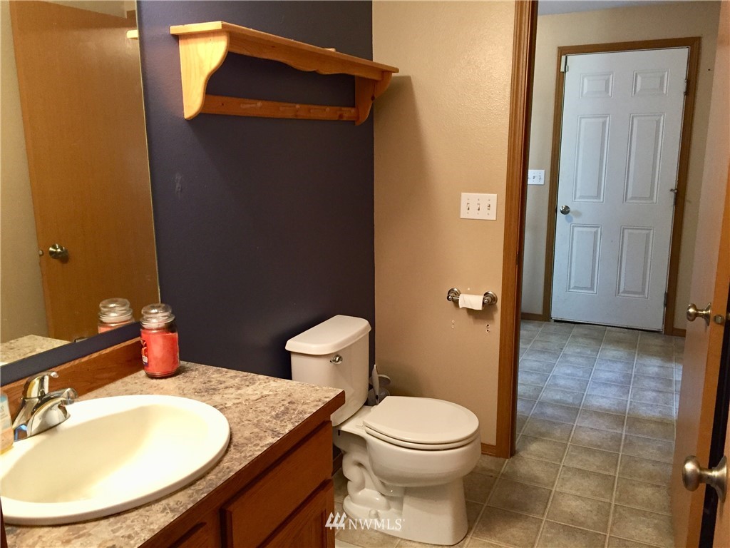 18439 Elderberry Street Southwest Rochester, WA 98579 - Photo 7 of 24