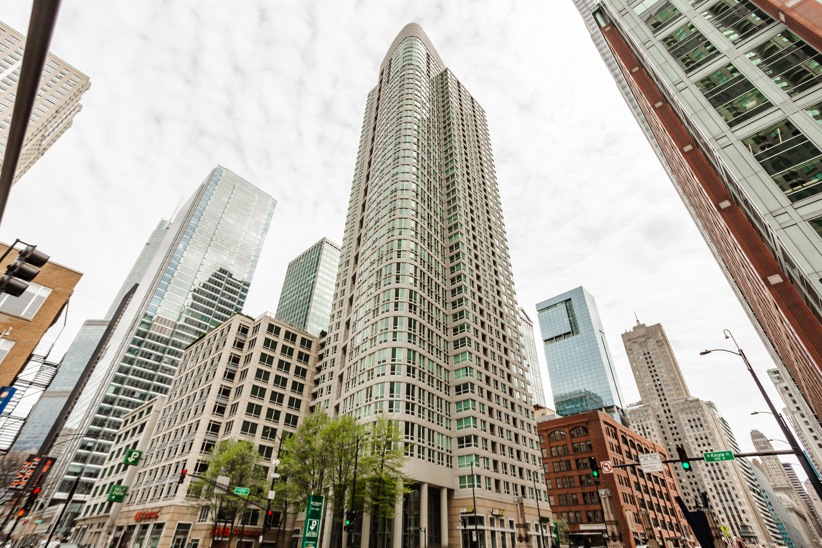 345 North LaSalle St Unit 2907  