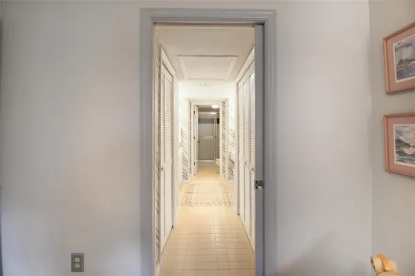 $5,700 | 1219 Siesta Bayside Drive, Unit 1219C, Sarasota, FL 34242