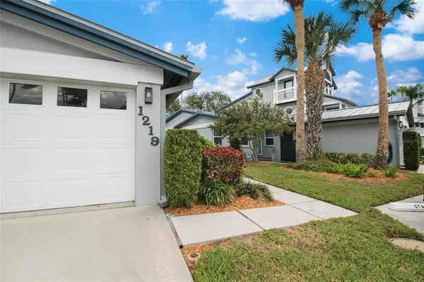 $5,700 | 1219 Siesta Bayside Drive, Unit 1219C, Sarasota, FL 34242