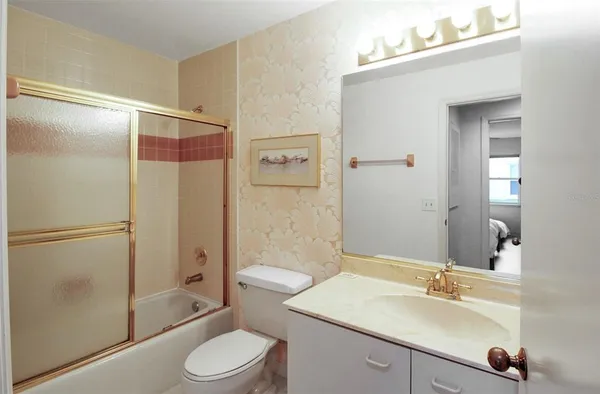 $5,700 | 1219 Siesta Bayside Drive, Unit 1219C, Sarasota, FL 34242