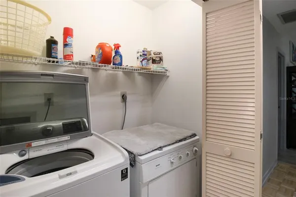 $5,700 | 1219 Siesta Bayside Drive, Unit 1219C, Sarasota, FL 34242