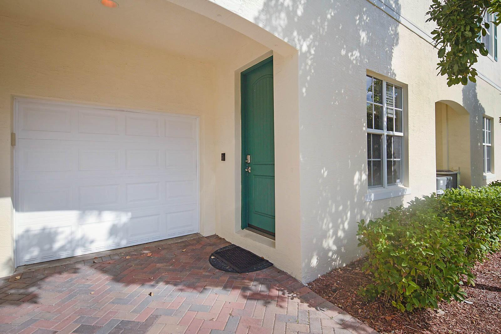 143 Southwest 7th Street, Unit 143 Pompano Beach, FL 33060 - Photo 3 of 37 Photo 3