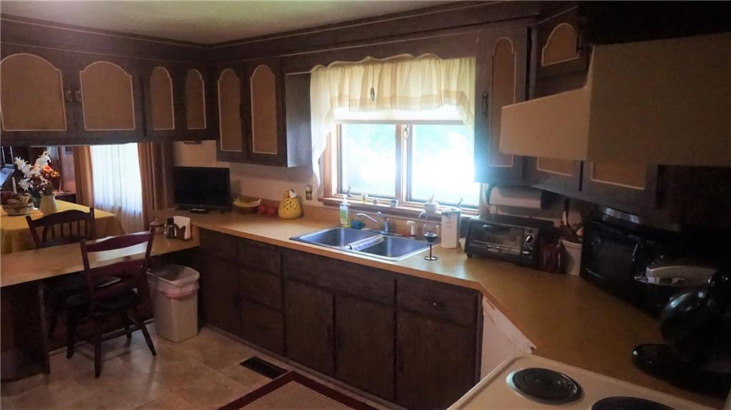 338 Dick Road Butler, PA 16001 - Photo 5 of 23 12x12 Kitchen with Abundant Cabinet Space