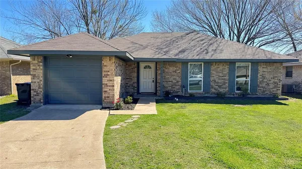 $1,525 | 4103 Johnson Street, Greenville, TX 75401