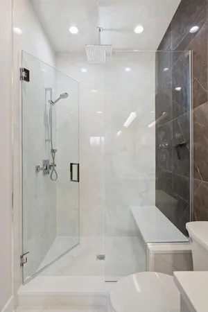 $725,000 | 3330 North Clifton Avenue, Unit 2, Chicago, IL 60657
