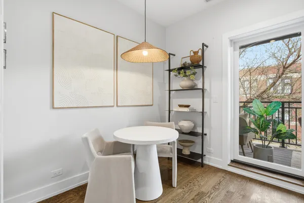 $725,000 | 3330 North Clifton Avenue, Unit 2, Chicago, IL 60657