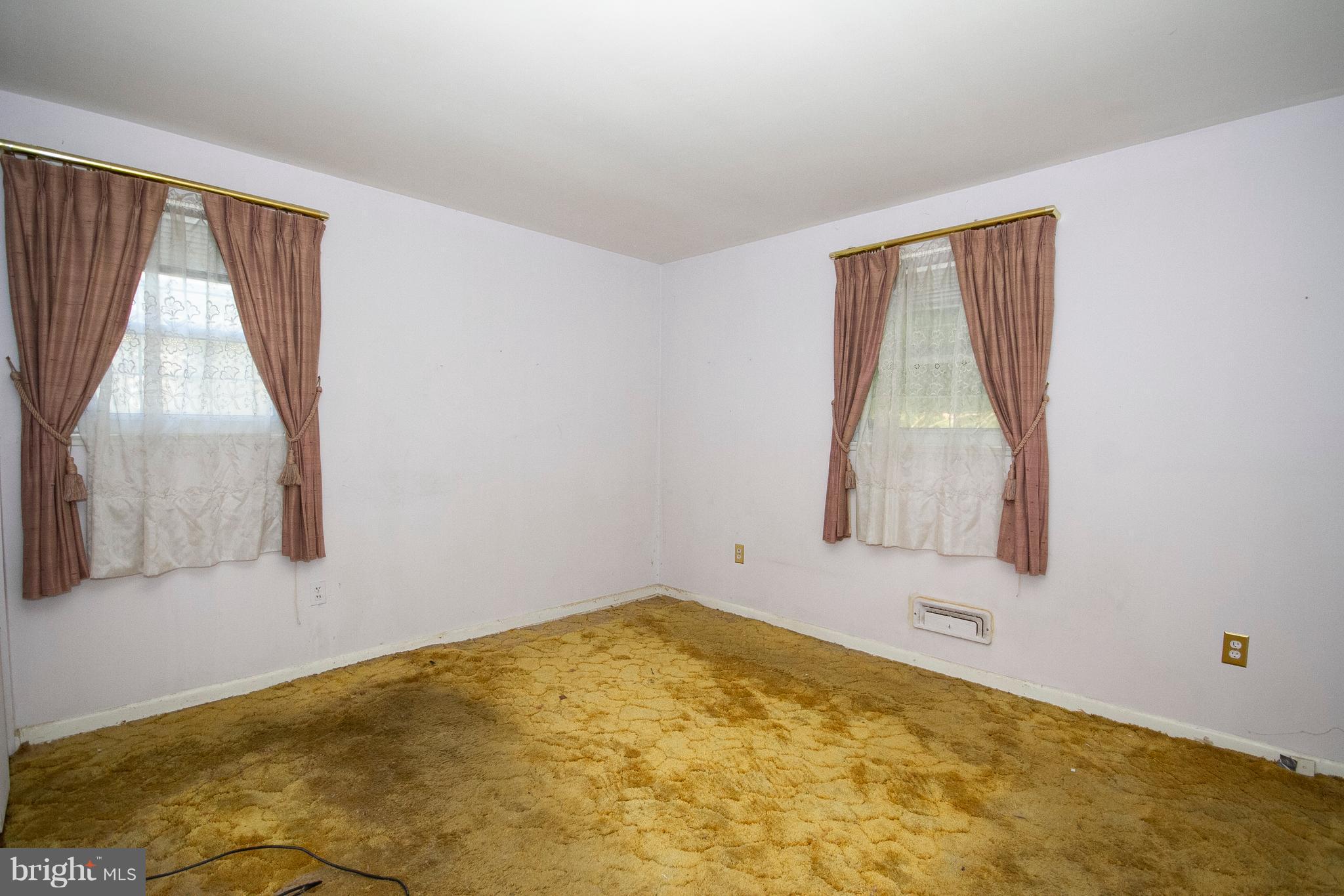 6218 Collinsway Road Baltimore, MD 21228 - Photo 15 of 20 Bedroom