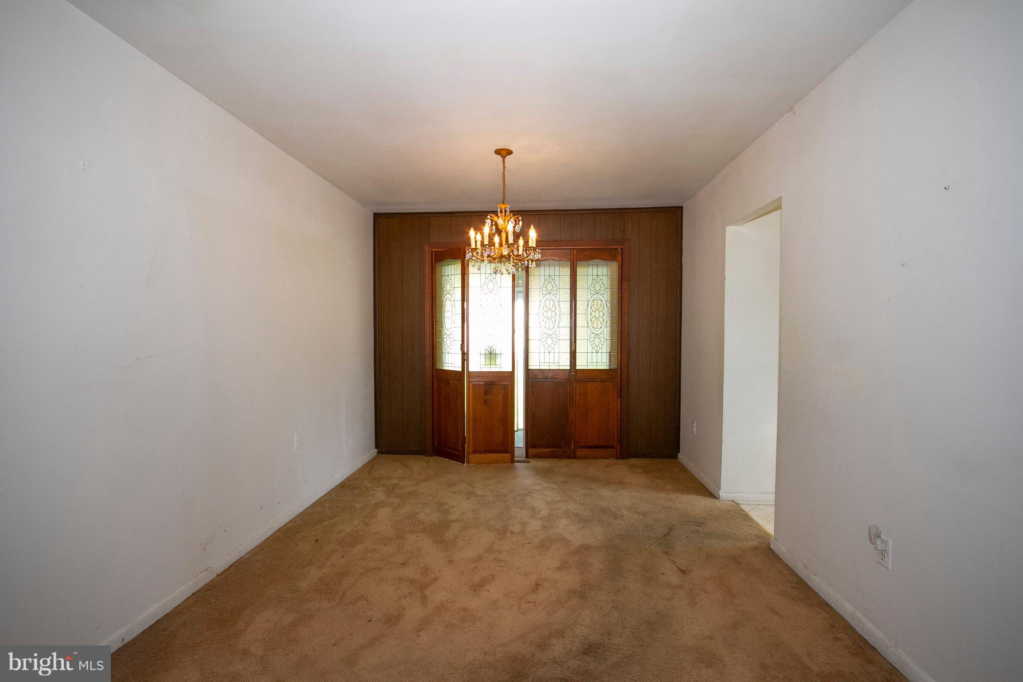 6218 Collinsway Road Baltimore, MD 21228 - Photo 7 of 20 Dining Room