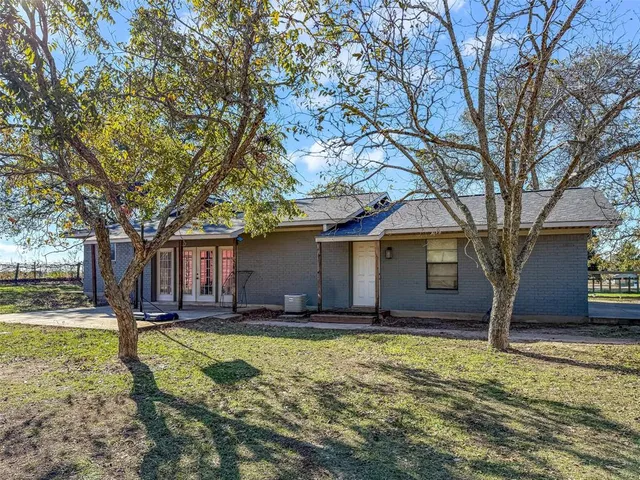 $299,000 | 8090 County Road 4528, Palestine, TX 75803