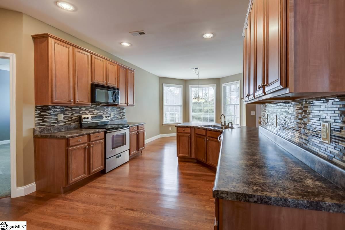 55 Rustcraft Drive Greer, SC 29651 - Photo 8 of 36 Gallery Image 8
