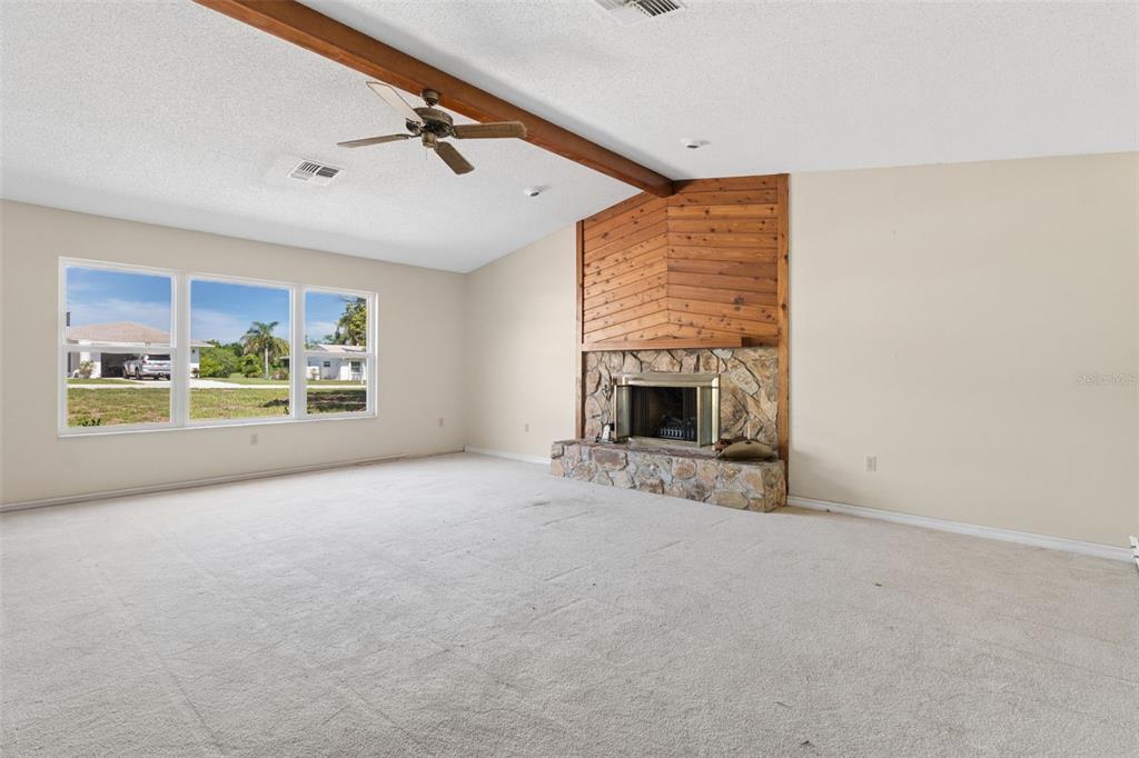 10200 Sunburst Court Spring Hill, FL 34608 - Photo 12 of 39