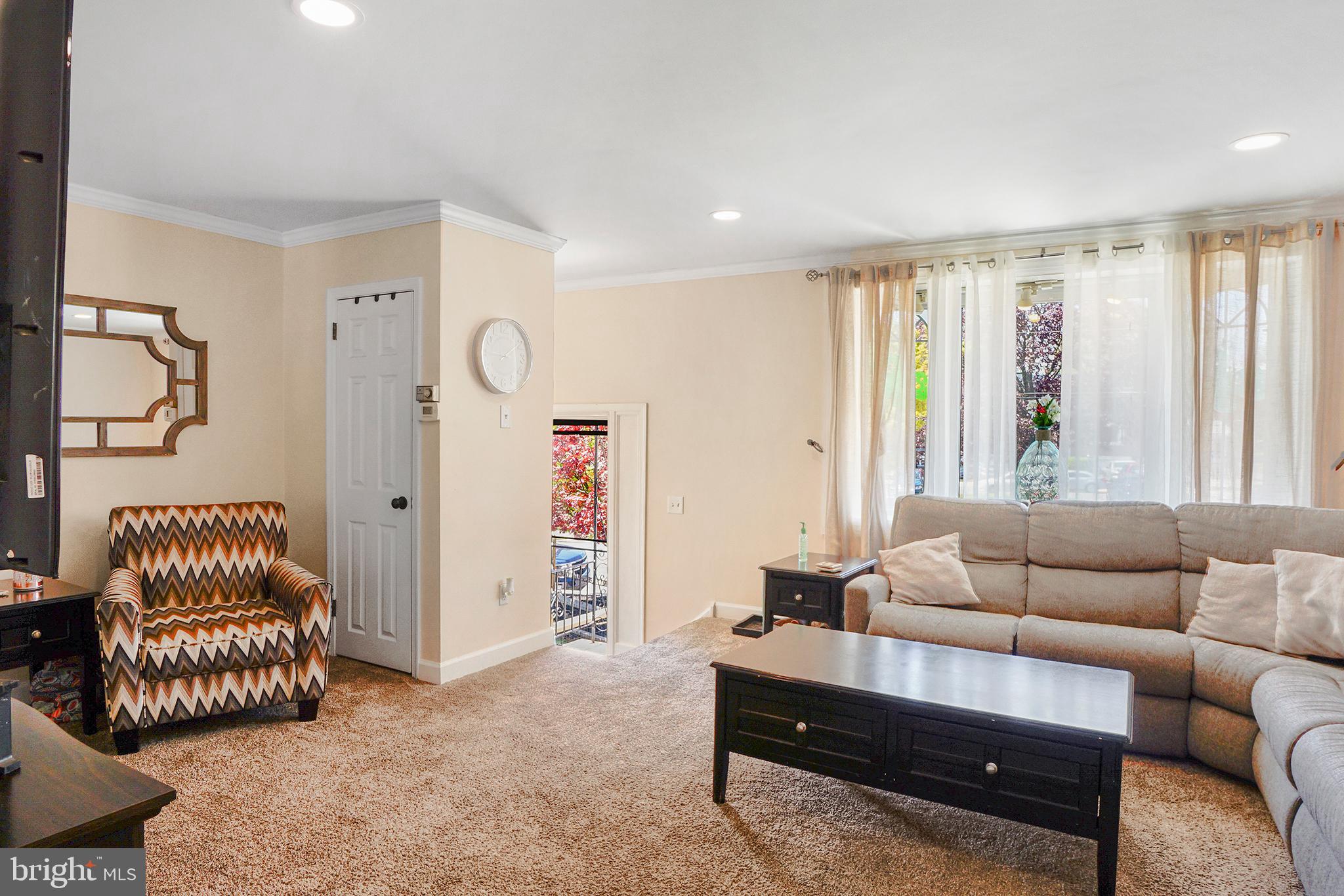 3007 Derry Road Philadelphia, PA 19154 - Photo 3 of 29 Living Room