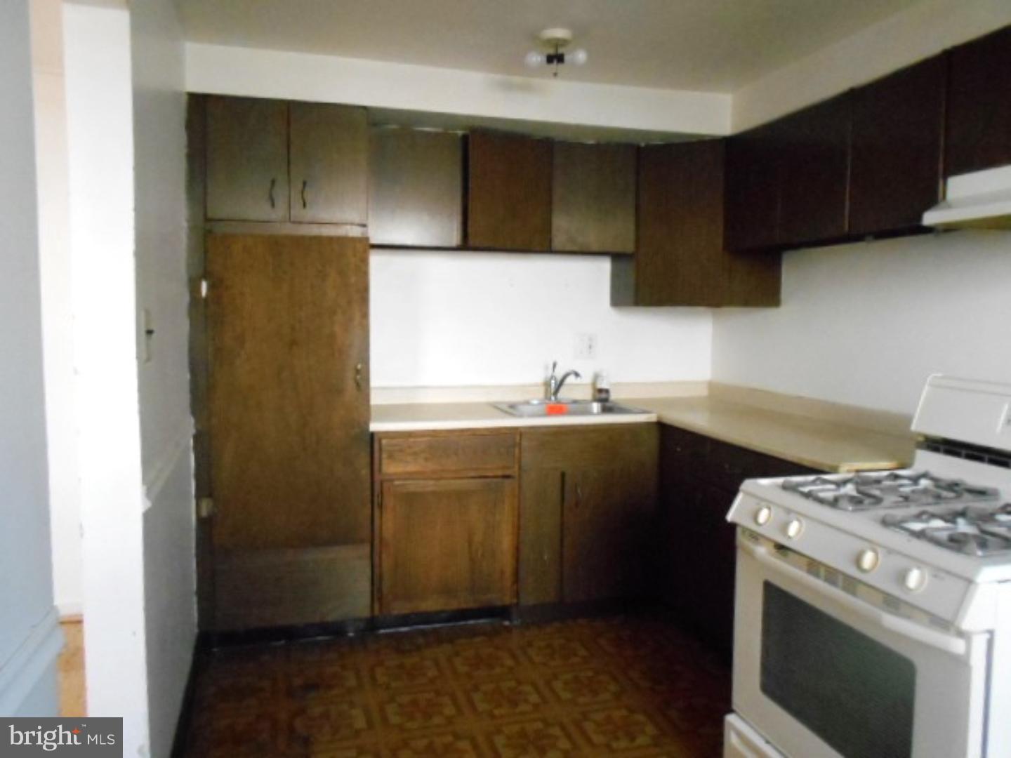3925 Woodworth Road Brookhaven, PA 19015 - Photo 6 of 17 Kitchen