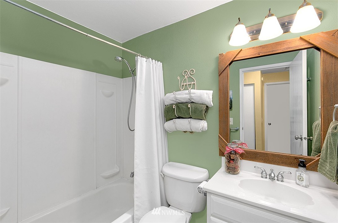 19005 27th Drive Southeast Bothell, WA 98012 - Photo 13 of 22 Gallery Image 13