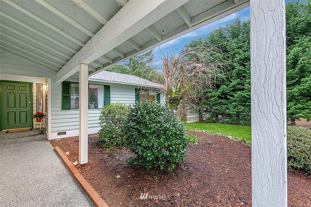 19005 27th Drive Southeast Bothell, WA 98012 - Photo 3 of 22 Gallery Image 3