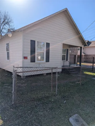 $1,400 | 2125 Nora Street, Beaumont, TX 77705