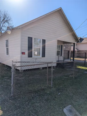 $1,400 | 2125 Nora Street, Beaumont, TX 77705