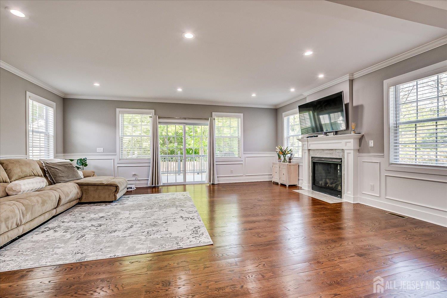 84 East Cliff Road Colonia, NJ 07067 - Photo 18 of 46