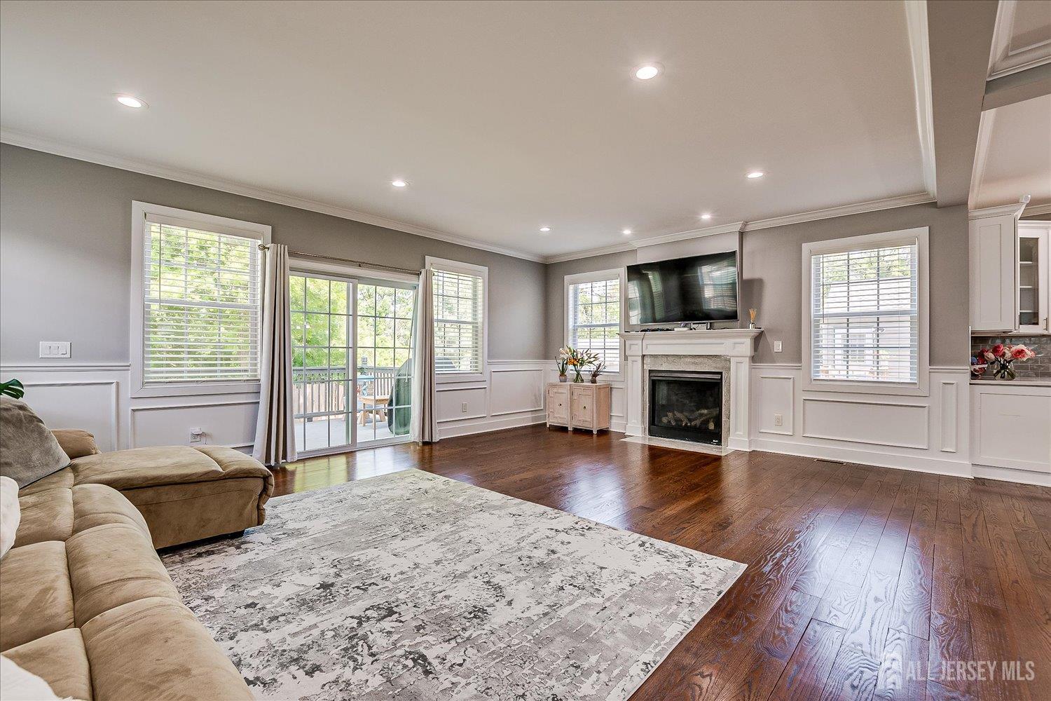 84 East Cliff Road Colonia, NJ 07067 - Photo 19 of 46