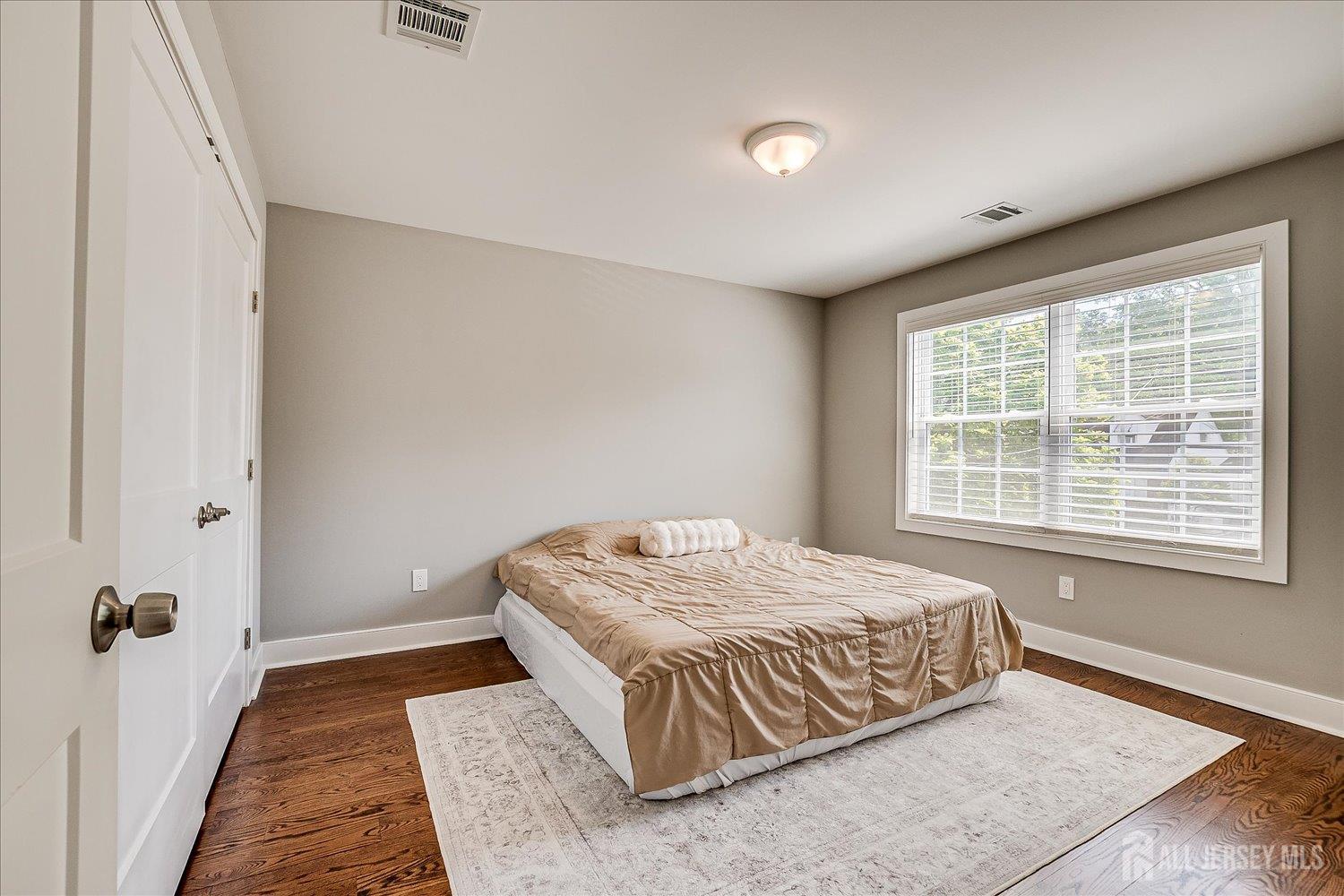 84 East Cliff Road Colonia, NJ 07067 - Photo 31 of 46